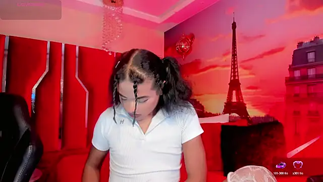 Snapshot of Paola_Delfino chatting on May 29, 2026, 11:27 am Paola Delfino online show from May 29, 2026, 11:27 am