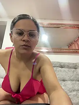 leoylia online show from April 2, 2026, 7:15 am