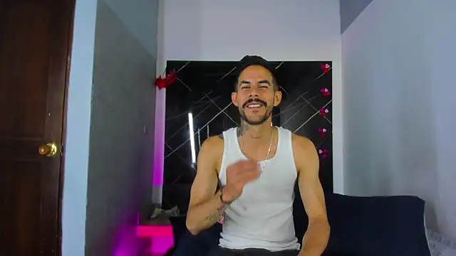 Snapshot of Leo_Vesper chatting on April 25, 2026, 2:14 pm Leo Vesper online show from April 25, 2026, 2:14 pm