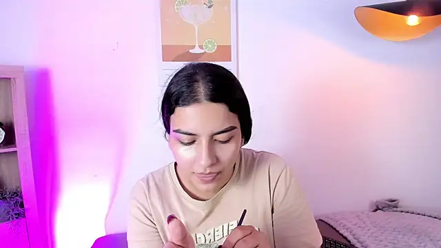 Snapshot of sweet_aura31 chatting on May 18, 2026, 8:13 pm sweet aura31 online show from May 18, 2026, 8:13 pm