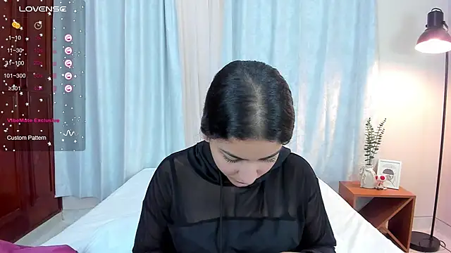 Snapshot of sweet_aura31 chatting on May 17, 2026, 7:36 pm sweet aura31 online show from May 17, 2026, 7:36 pm