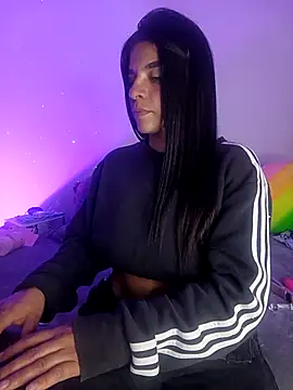 Maddy 4x online show from April 6, 2026, 5:08 am