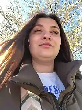 Taya lips online show from April 7, 2026, 5:53 am