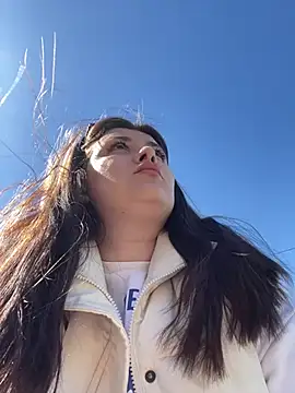 Taya lips online show from April 5, 2026, 10:00 am