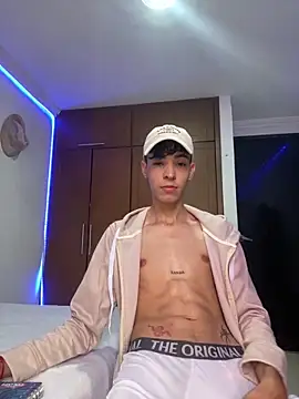 Milo Gunnar online show from April 10, 2026, 9:22 pm