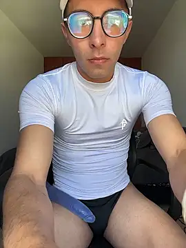 LeonBlazze online show from March 22, 2026, 2:40 pm