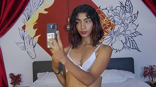 Snapshot of Hottie_Veronica chatting on April 25, 2026, 8:28 pm Hottie Veronica online show from April 25, 2026, 8:28 pm