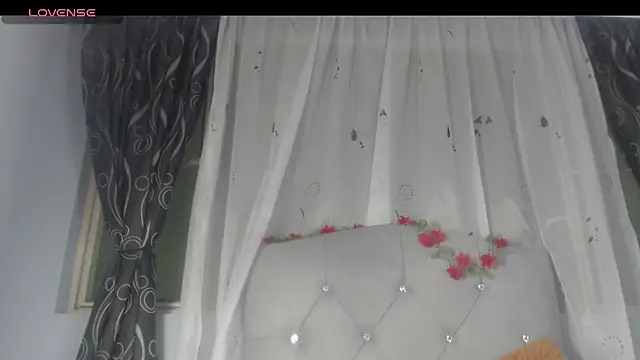 Snapshot of Victoria_Founta1 chatting on July 7, 2026, 10:35 pm Victoria Founta1 online show from July 7, 2026, 10:35 pm