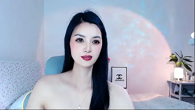 Evelyn-007 online show from April 17, 2026, 11:46 am