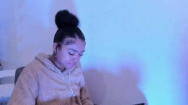 Alaia2 online show from April 16, 2026, 12:28 pm