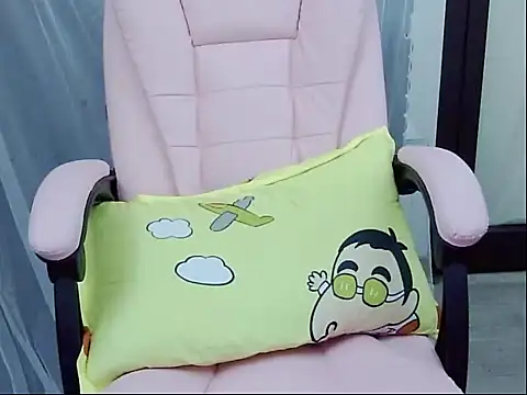 Kathy Hornyyy online show from April 1, 2026, 1:34 pm