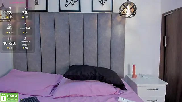 Camille Hills online show from April 9, 2026, 4:03 am