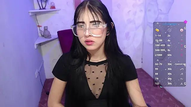 Melodi velasquez online show from June 3, 2026, 3:29 am