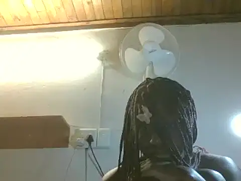 candice2099 online show from March 19, 2026, 1:38 am