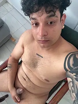 Niccolo Noir online show from April 12, 2026, 1:14 pm