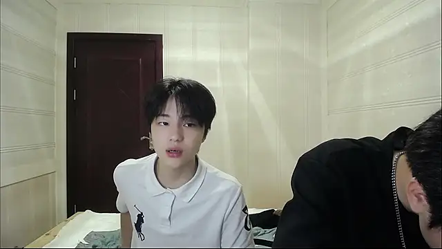 Snapshot of XX-XIUXIU chatting on May 13, 2026, 12:34 pm XX-XIUXIU online show from May 13, 2026, 12:34 pm