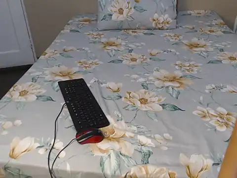 YourShySweetGal online show from March 29, 2026, 11:50 pm