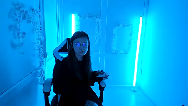 Snapshot of Mia_kristal chatting on April 25, 2026, 7:11 am Mia kristal online show from April 25, 2026, 7:11 am