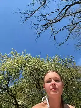 SophiaWestend online show from April 28, 2026, 2:10 pm