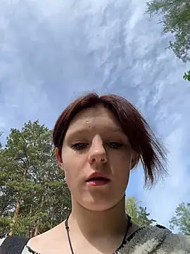 NinaParri online show from May 31, 2026, 3:23 am