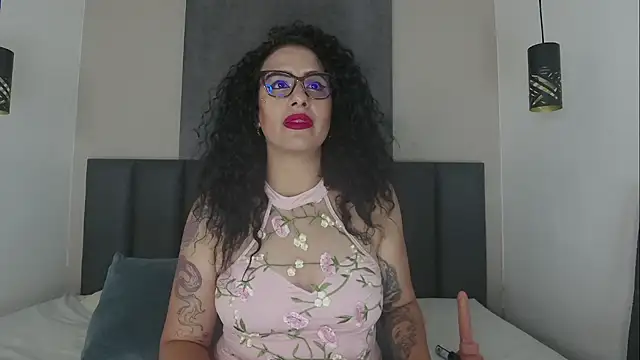 KatyraTaylor   online show from April 9, 2026, 12:44 pm