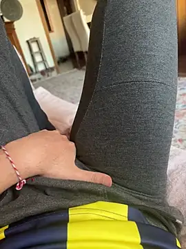 Emirr10 online show from April 25, 2026, 4:26 pm