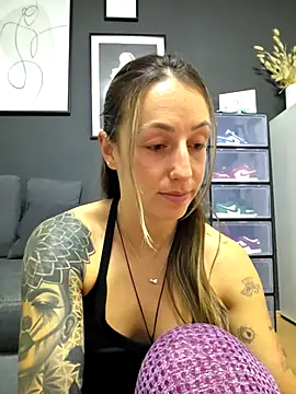 NicoleKaiser online show from April 16, 2026, 6:08 pm