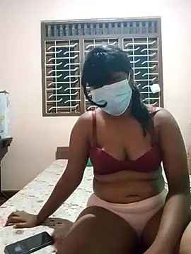 honeyi babe online show from March 28, 2026, 6:53 pm