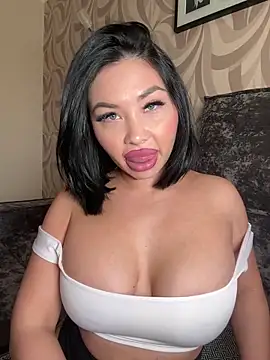 LaaadyDaaamn online show from April 11, 2026, 2:10 pm