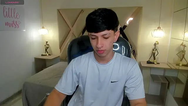 AdrianFranko online show from March 19, 2026, 12:38 pm