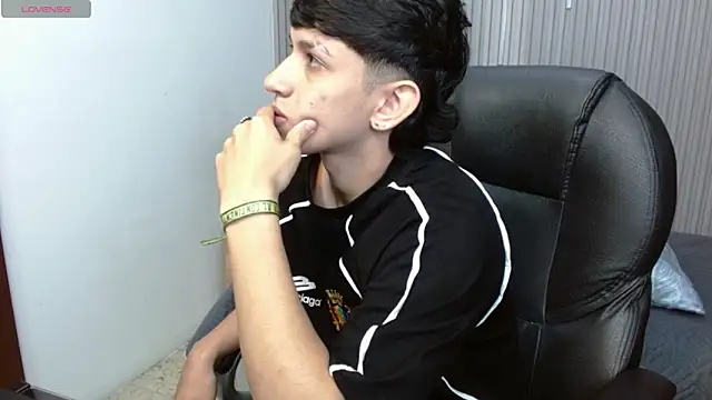 AdrianFranko online show from March 18, 2026, 2:08 pm