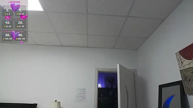 MissRosse online show from March 30, 2026, 9:33 am