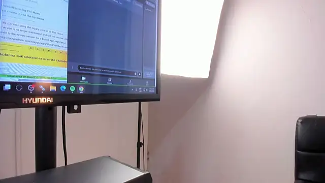 CloeRosell online show from April 2, 2026, 6:14 pm