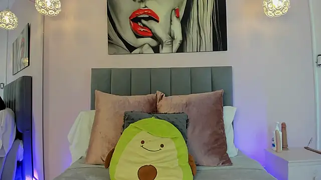 PriscilaCooper online show from March 26, 2026, 3:21 pm