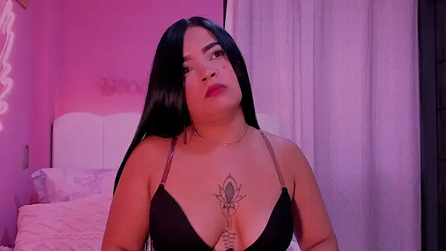 nicole fiire online show from April 4, 2026, 1:17 pm