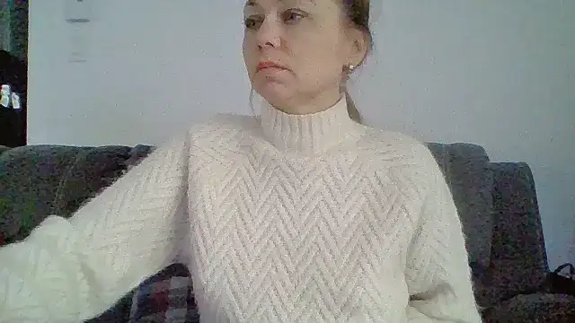 Couple qc online show from April 6, 2026, 7:48 pm