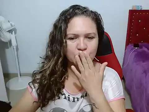 venecasexy45 online show from April 17, 2026, 9:23 am