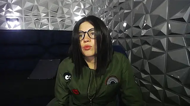 Snapshot of Cata_black chatting on May 4, 2026, 11:57 am Cata black online show from May 4, 2026, 11:57 am