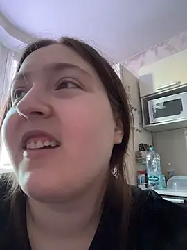 charmingggirl online show from March 21, 2026, 7:31 am