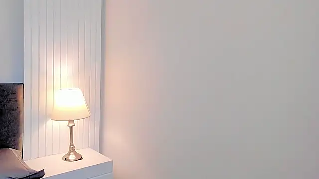 ashlye lewis online show from March 26, 2026, 7:56 pm