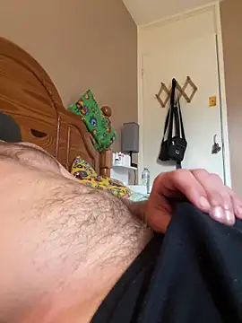 dandan198275 online show from April 1, 2026, 3:20 pm