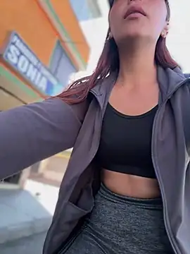 Queen Scatlett online show from April 12, 2026, 1:25 pm