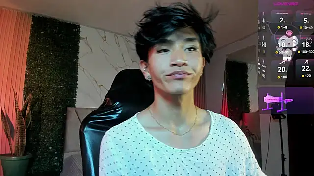 cococumps online show from April 14, 2026, 11:26 am