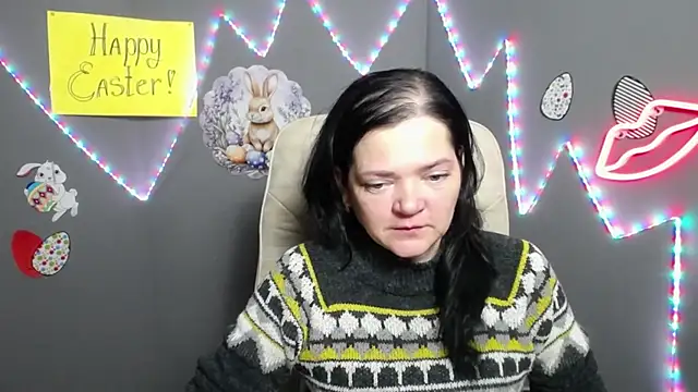 LauraFinn online show from April 1, 2026, 7:44 pm