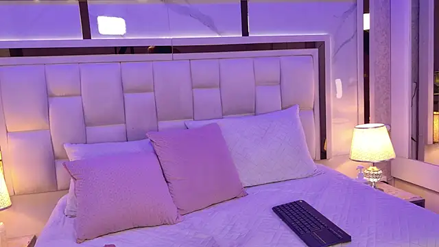 valeria sm online show from April 10, 2026, 11:56 pm