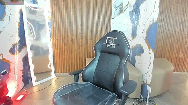 Alyce tay1 online show from April 8, 2026, 11:33 am