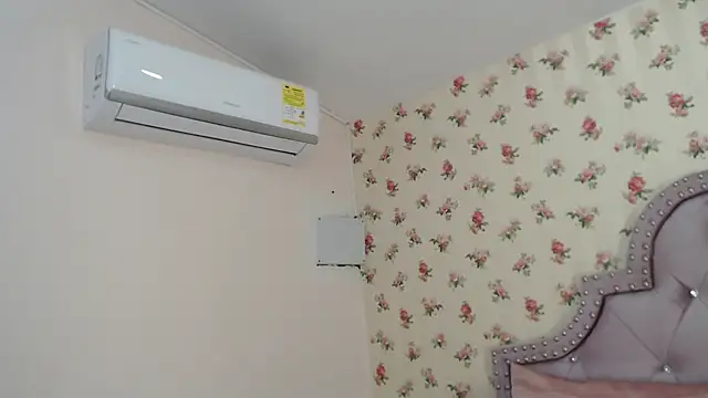 crystal watson0 online show from April 6, 2026, 1:34 pm