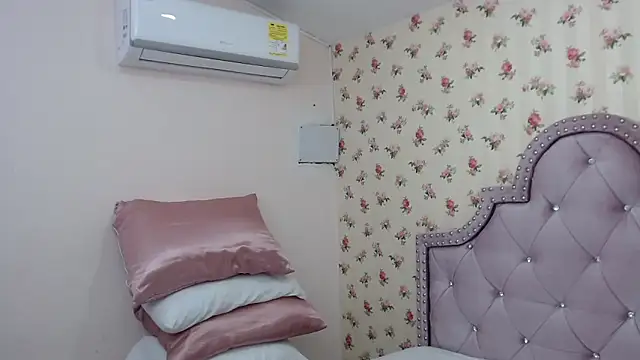 crystal watson0 online show from March 24, 2026, 1:33 pm