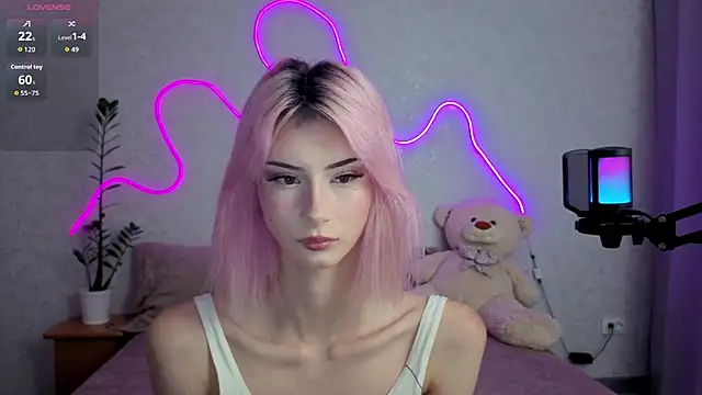 Snapshot of kittysocutie chatting on July 7, 2026, 12:24 am kittysocutie online show from July 7, 2026, 12:24 am