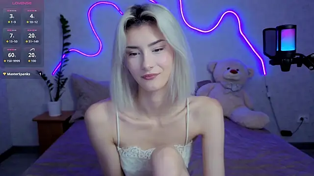 Snapshot of kittysocutie chatting on June 29, 2026, 12:17 am kittysocutie online show from June 29, 2026, 12:17 am